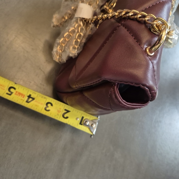 Badgley Mischka Quilted Shoulder Bag - Picture 7 of 7